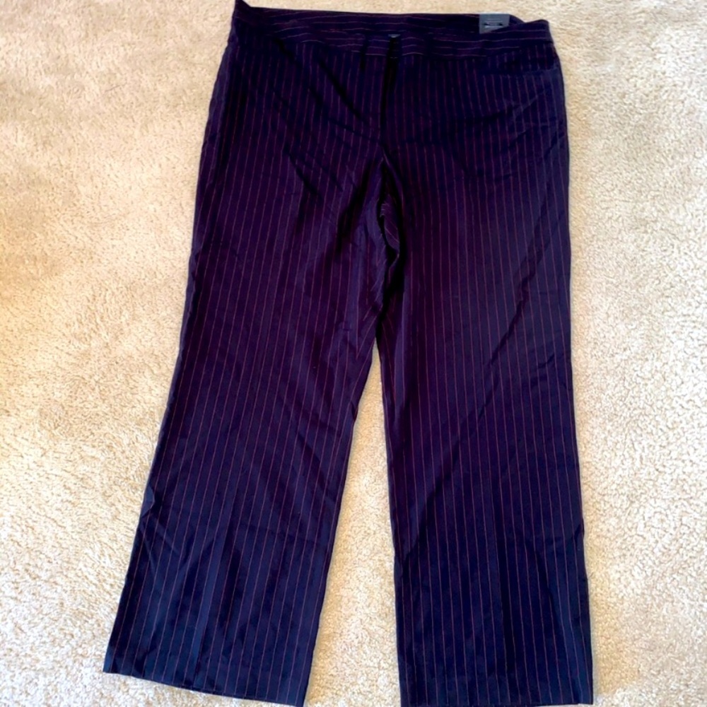 ▪️♦️NWT Lane Bryant Red PinStriped Trousers▪️